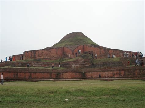 Somapura Mahavihara Historical Facts and Pictures | The History Hub