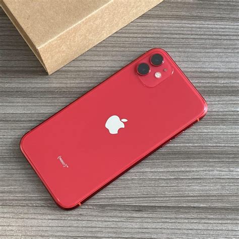 Apple iPhone 11 64GB RED ( Refurbished )