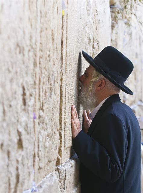 Prayer in the Western wall editorial stock photo. Image of spiritual - 22610103