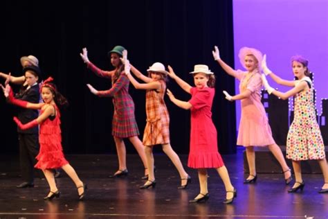 Thoroughly Modern Millie Costumes | Music Theatre International