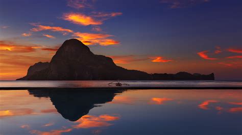 El Nido bay and Cadlao island at sunset, Bacuit archipelago, Palawan ...