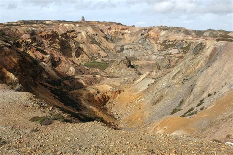 Mynydd Parys on Anglesey, Walesdsc_0160 – The Implement Petrology Group