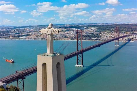 28 Absolute Best Things to Do in Lisbon (+Map & Insider Tips)