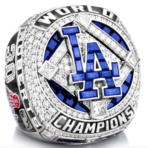 World Series Rings Collecting Guide and MLB World Champions Ring Gallery | World series rings ...