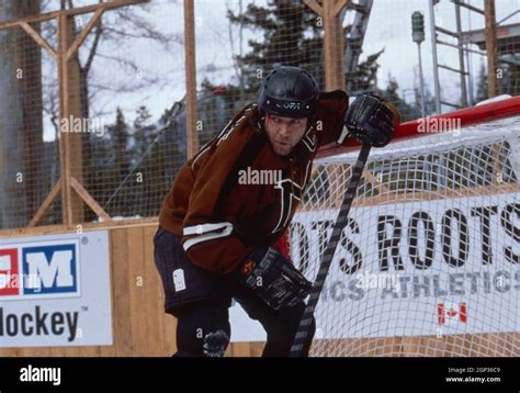 MYSTERY, ALASKA, Russell Crowe, 1999. © Buena Vista Pictures / courtesy Everett Collection Stock ...