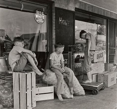 Hanging out in Tomball on a Saturday afternoon, 1945. | Old photos ...