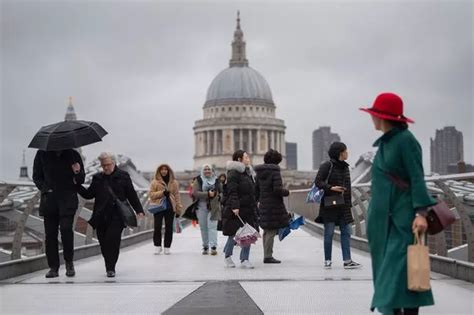 London weather: Thunderstorms to hit London as Met Office put out 27-hour weather warning with ...