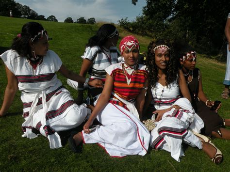 traditional clothing of amhara/tigre people of Ethiopia | Traditional outfits, Women gathering ...