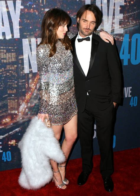 Fifty Shades Updates: HQ PHOTOS: Dakota Johnson attends SNL 40th ...