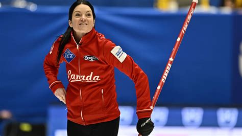 Canada's women rebound vs. New Zealand after curling worlds loss to unbeaten Swiss | CBC Sports