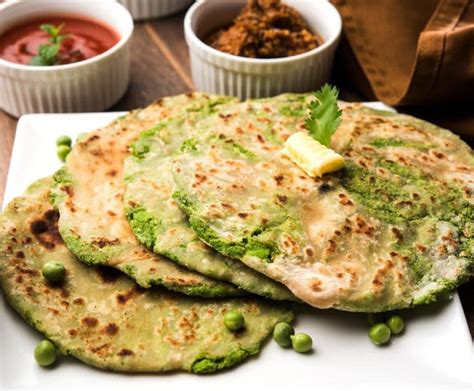 7 Best Places To Have Stuffed Paranthas In Delhi NCR | So Delhi