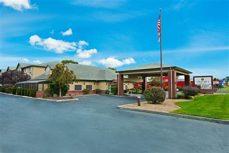 Oxford Suites Hermiston in Pendleton, OR | Expedia