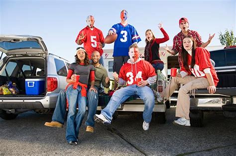 All You Want To Know About The Tailgating Lifestyle - MIDWEST CAN COMPANY