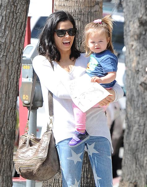 Jenna Dewan Out In Studio City With Her Daughter | Celeb Baby Laundry