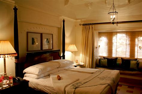 Why stay in the Oberoi Udaivilas Luxury Hotel in Udaipur, Rajasthan, India | travelmemo.com ...