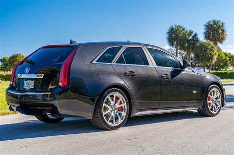 2014 Cadillac CTS-V Wagon in Black Diamond Tricoat | Cadillac V-Series ...