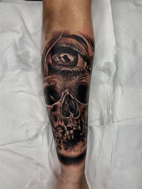 Skull eye tattoo | Eye tattoo, Tattoos, Tattoo studio