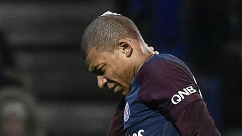 Mbappe injury from goalkeeper collision 'nothing serious' | FourFourTwo