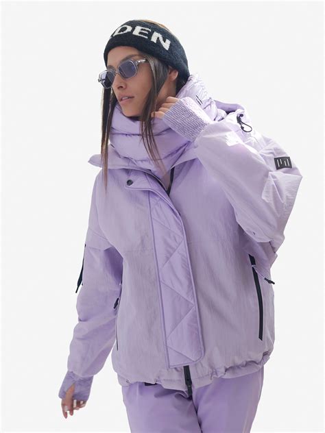 31 Ski Clothing Brands To Keep You Toasty On The Mountain - Soocial