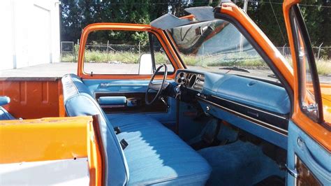 1976 Dodge Ramcharger Interior | Barn Finds