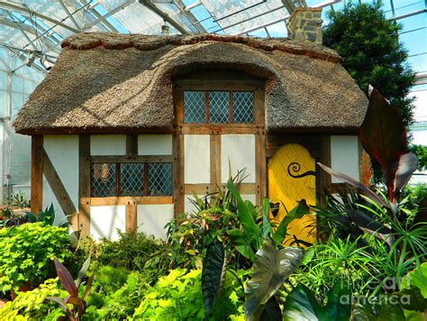 Thatched Roof English Cottage Garden Photograph by Emmy Vickers - Pixels