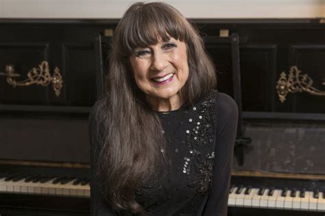 Judith Durham, lead singer of The Seekers, dies aged 79 | BLOGUE ...