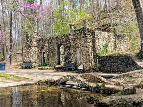 What To See When You Visit Historic Cave Spring, Georgia