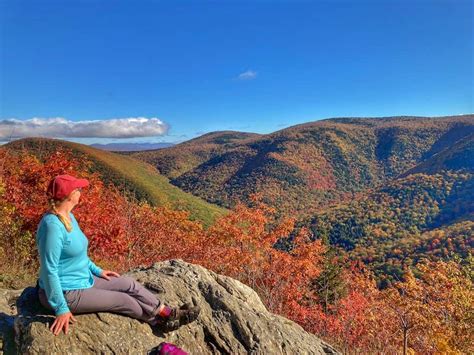 Leaf-Peeping Essentials: What to Pack for Vermont in October