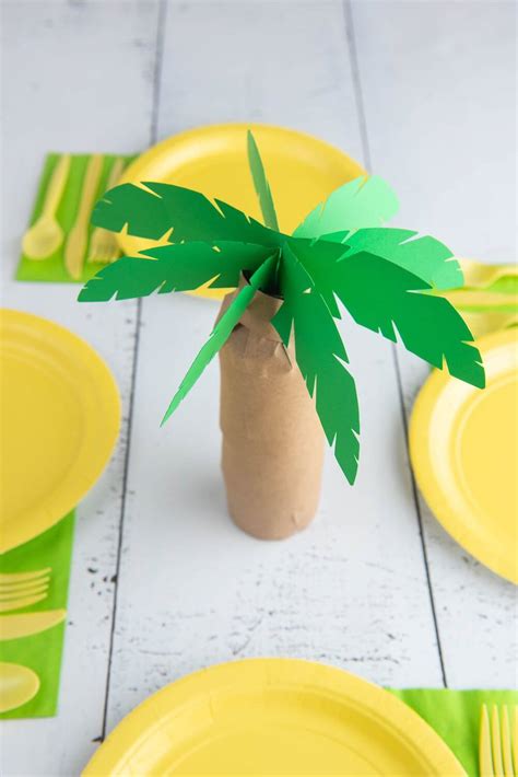 Luau Palm Tree Centerpiece | Hawaii Decorations | Hawaii Travel with Kids