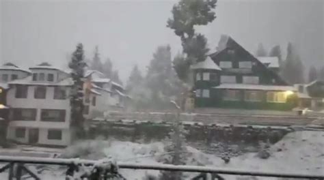 J-K: Gulmarg receives season's first snowfall - Dynamite News