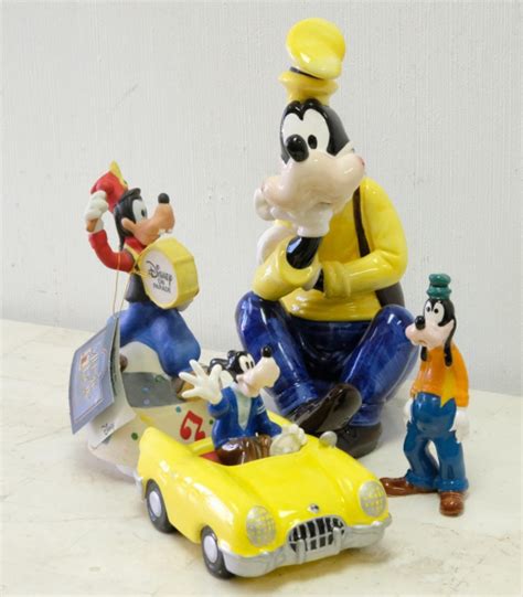 Lot - Group, Four Disney 'Goofy' Figurines