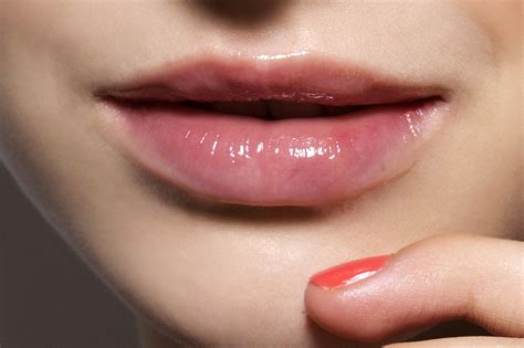 This Is Why Your Lip Balm Is Actually Making Your Chapped Lips Worse | StyleCaster