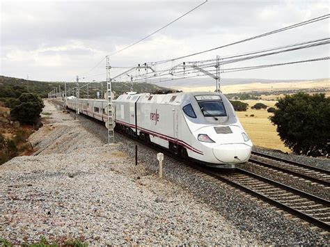 Renfe, Talgo modify high-speed trains to transport Covid-19 patients