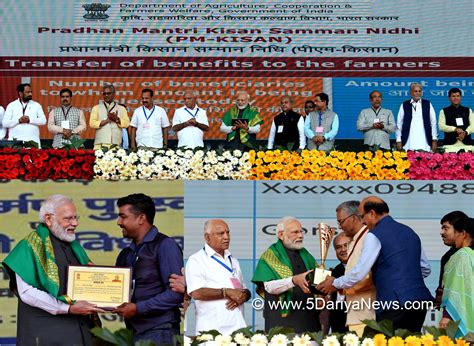 Narendra Modi distributes Krishi Karman Awards