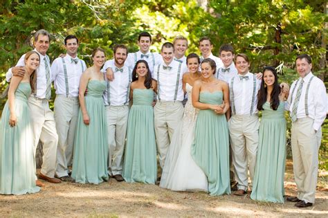 Casual Bridal Party Attire | Madrinhas de casamento, Casamento, Casamento verde