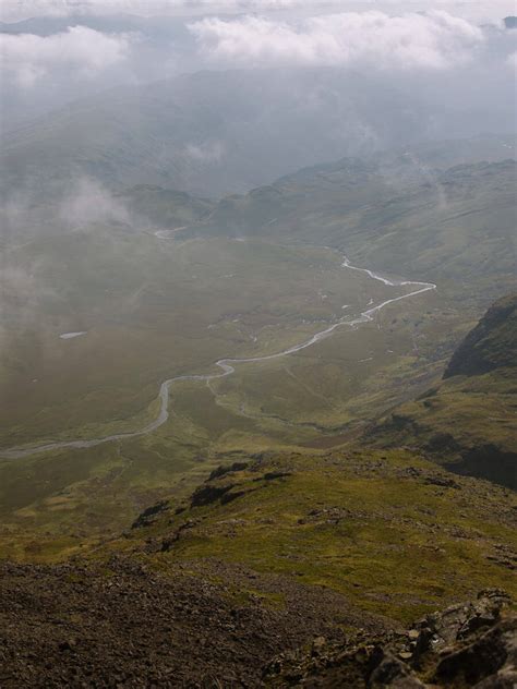 5 Best Walking Routes Up Scafell Pike + Instructions & Map