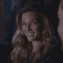 Hailey Upton Tracy Spiridakos GIF - Hailey Upton Tracy Spiridakos Upstead - Discover & Share GIFs