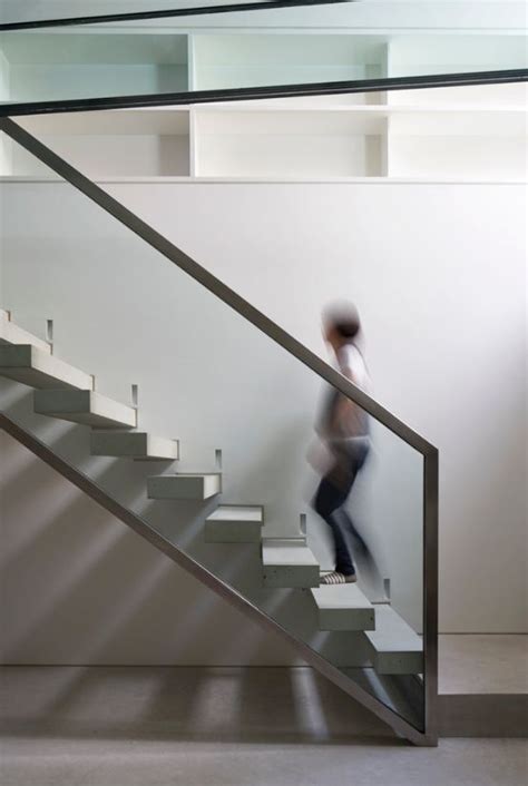 Concrete stairs with structural glass balustrade | London house ...