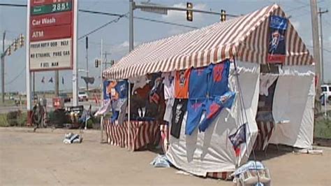 OKC Thunder Fans Sporting Their Blue And Orange