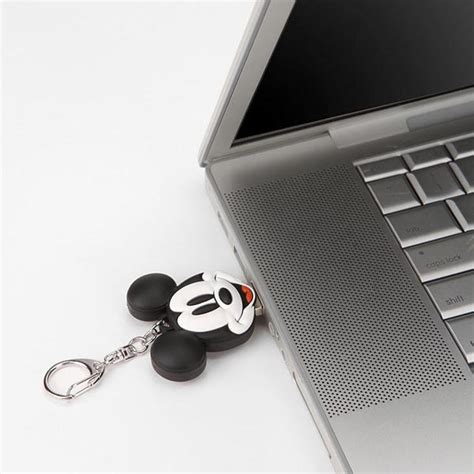 Mickey Mouse USB Flash Drive Keychain | Gadgetsin