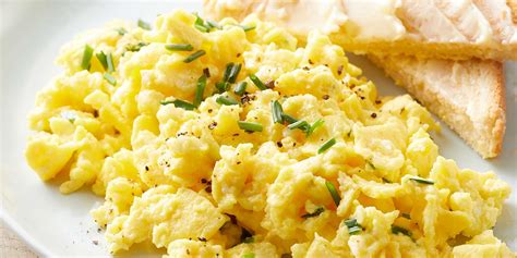 The Secret Ingredient for Fluffier Scrambled Eggs Is Already In Your Fridge