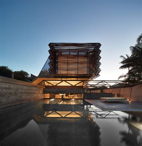 The Compound House / March Studio | ArchDaily