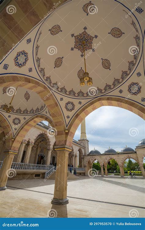 Akhmad Kadyrov Mosque editorial image. Image of islam - 297953570