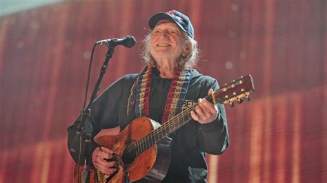 Willie Nelson celebrates 90th birthday in Hollywood Bowl concert | wnep.com