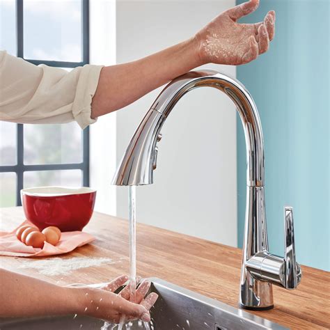 Touchless Kitchen Faucets and Showers | GROHE