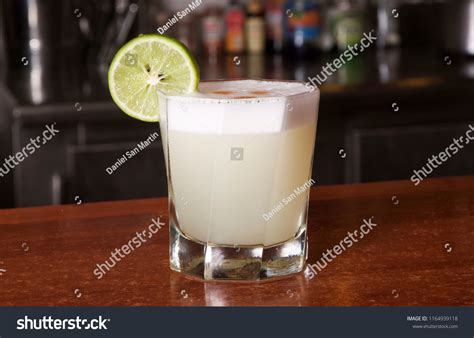 9,952 Bitter lemon drink Images, Stock Photos & Vectors | Shutterstock