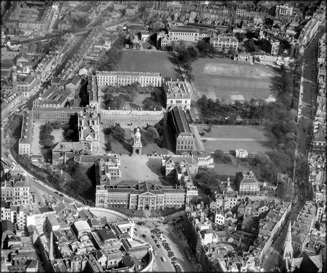 Trinity College in 1952 | Dublin street, Dublin, Dublin city