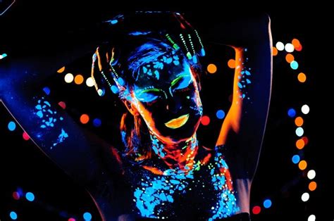 9 Black Light Photography Tips for Glow in the Dark Photos