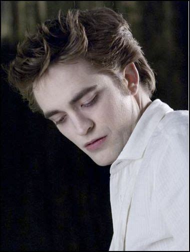 Edward Cullen in New Moon - Twilight Series Photo (8316832) - Fanpop