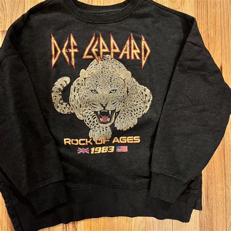 Def Leppard "Rock of Ages 1983" Crewneck REAL DEF... - Depop